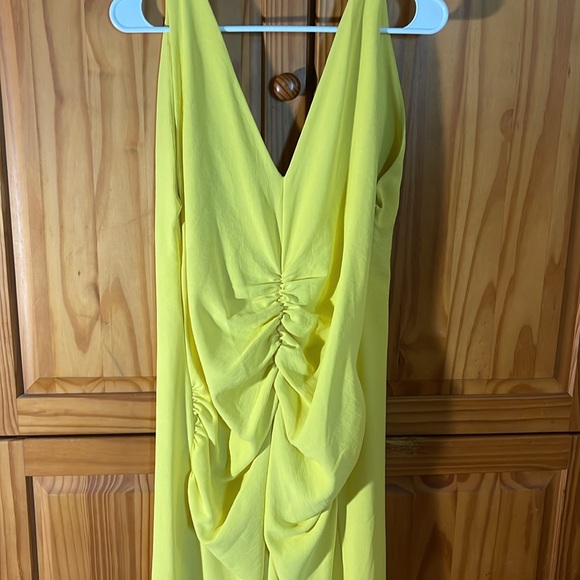 Zara dress - Picture 2 of 3